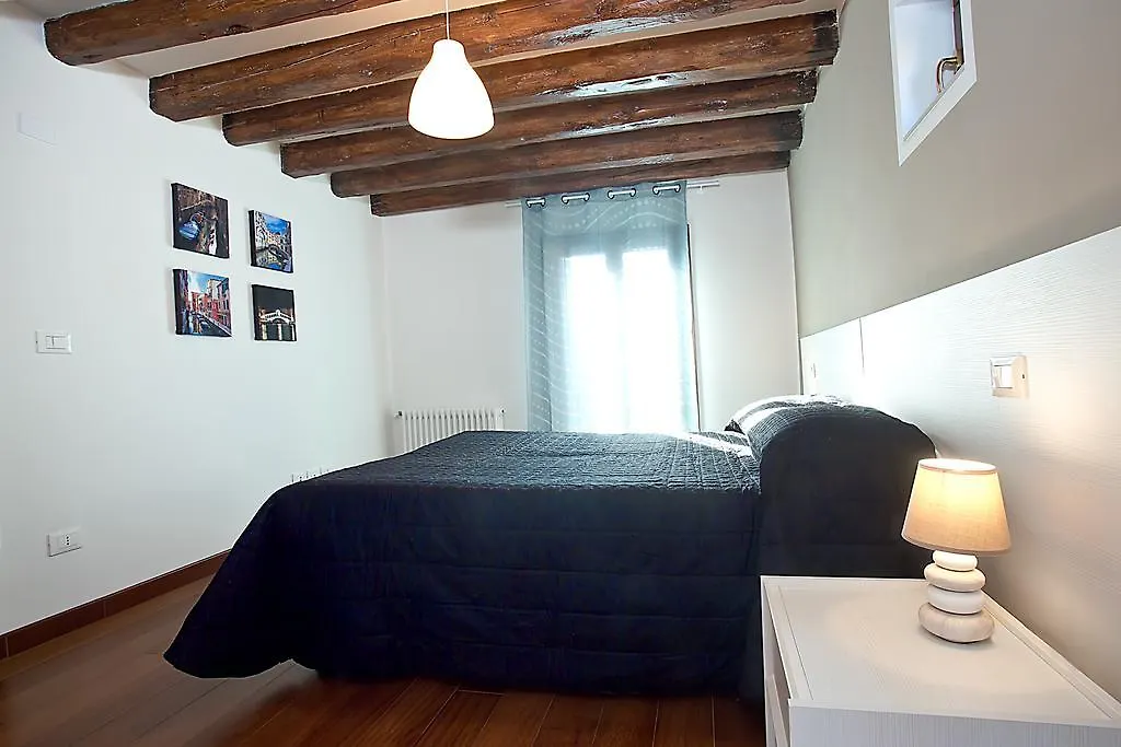 Good Wine Apartments Venise Italie