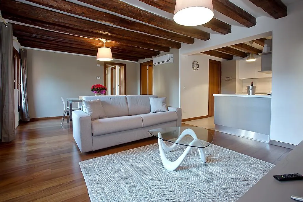Good Wine Apartments Venise